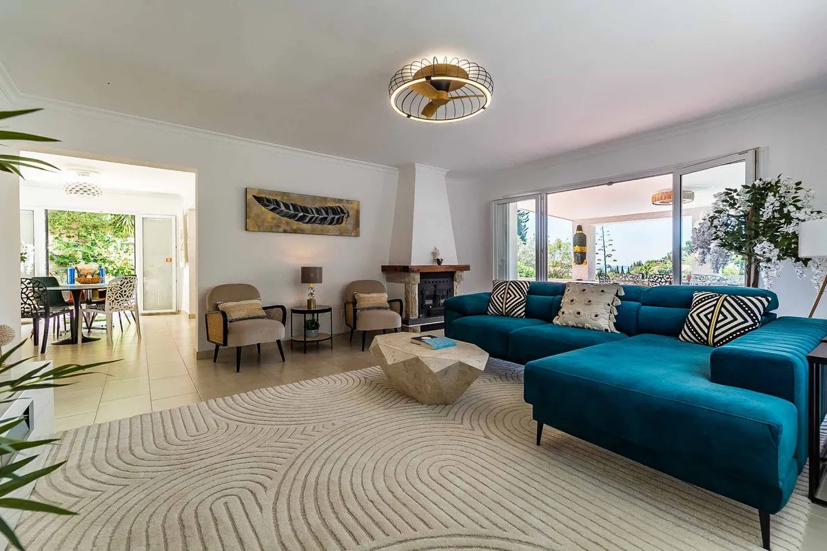 e1f05da0-43cc-4f21-a831-f6c89991efed