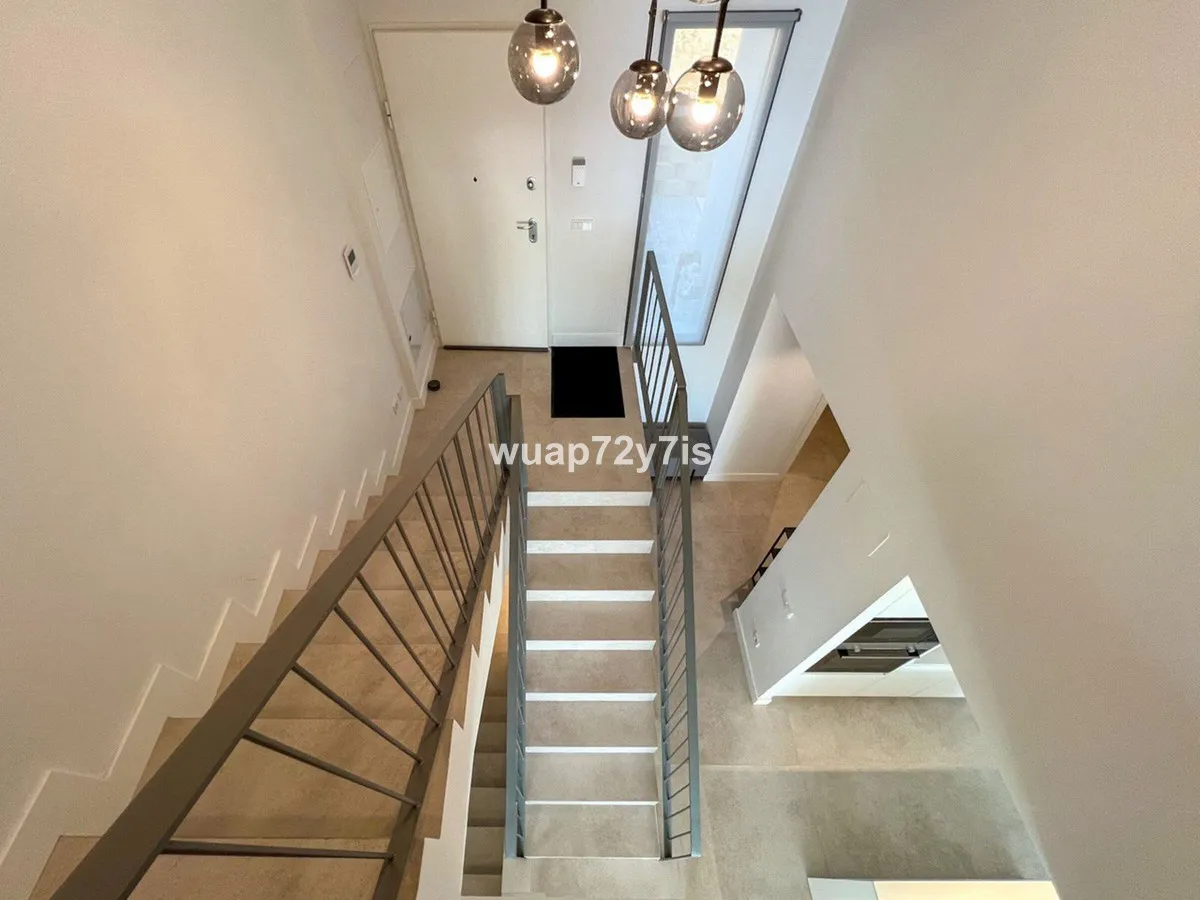 08c8e4c2-bc4c-4668-a56e-118563a6021c