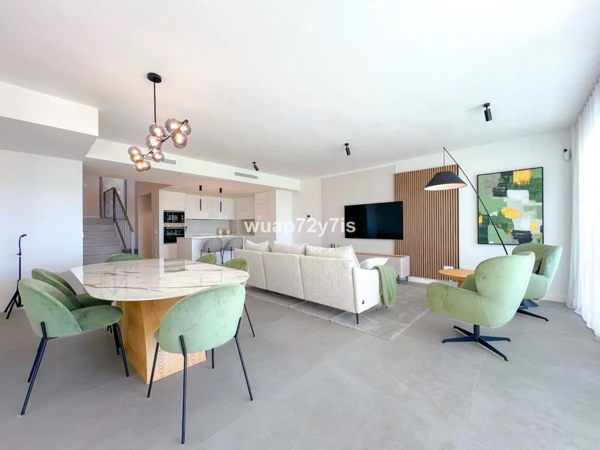 a5693bb2-7926-434d-866d-43eb452554d9