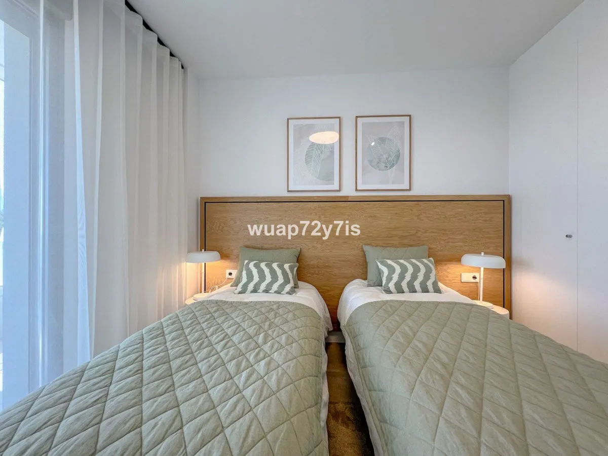 db4b1b16-74d0-43bd-8afa-6b6779dd8934