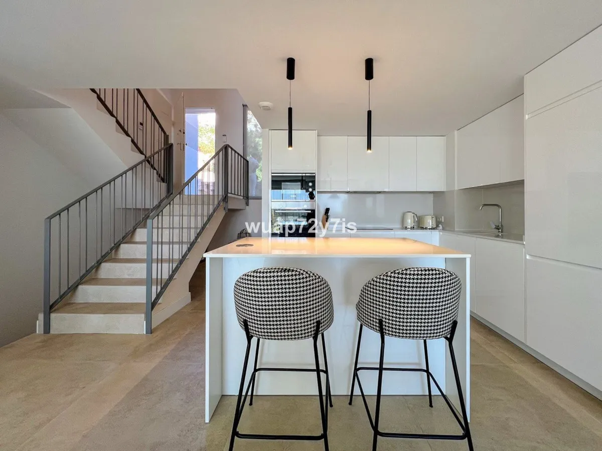 f4f698b4-40d2-48f0-9581-dee6c32c8fb6