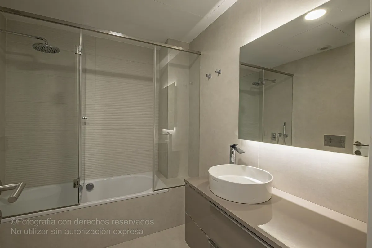 da068273-db2e-43eb-8a73-adf773fa3d95