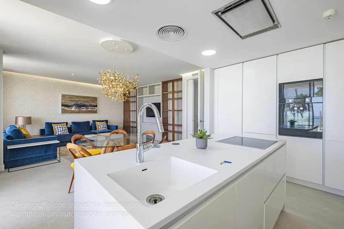 f3df8925-708e-441a-8f75-e76ab9f770c9