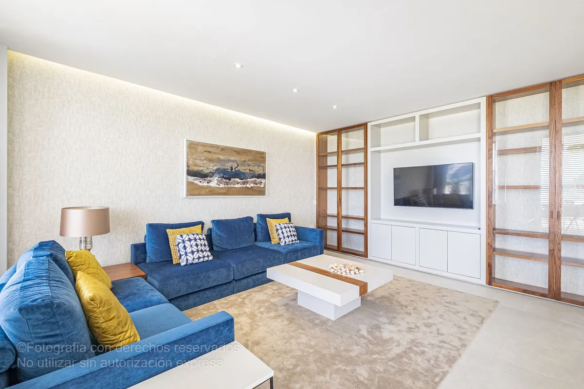 fc72a098-063d-4985-adf4-296d1f772eee