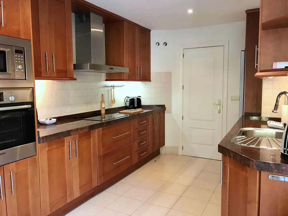 0c952e70-2ebd-4152-a556-6454c1e1b591