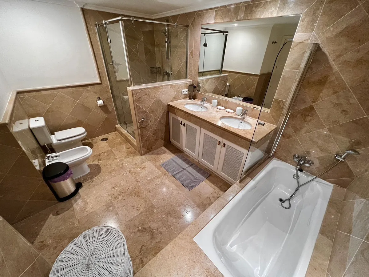 2e4d3745-988d-4ad0-b7d5-cfc23a2904c7