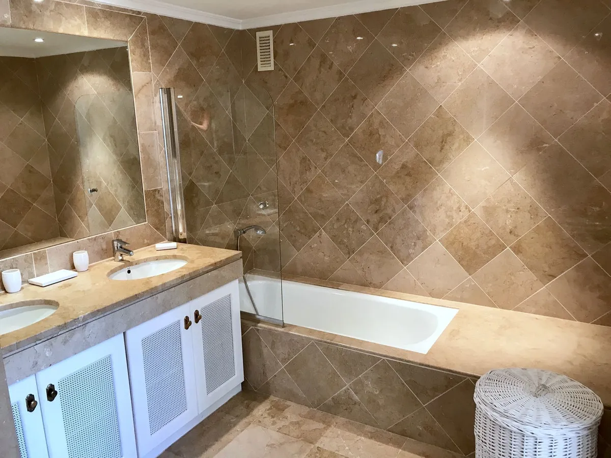 9c58bbfb-7572-433f-9142-756d21b793ce