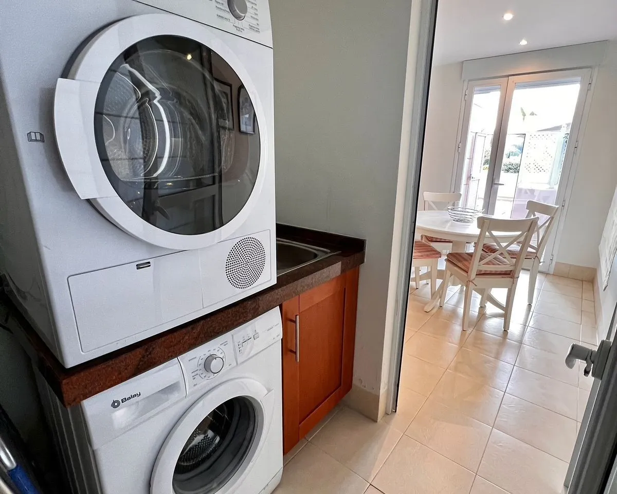 b46cb15f-9694-4392-9c43-15a9d6bb0946