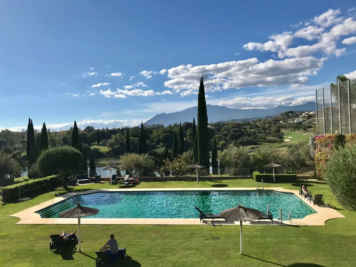 fad3e08b-59df-40df-b04c-8a178a4b547e