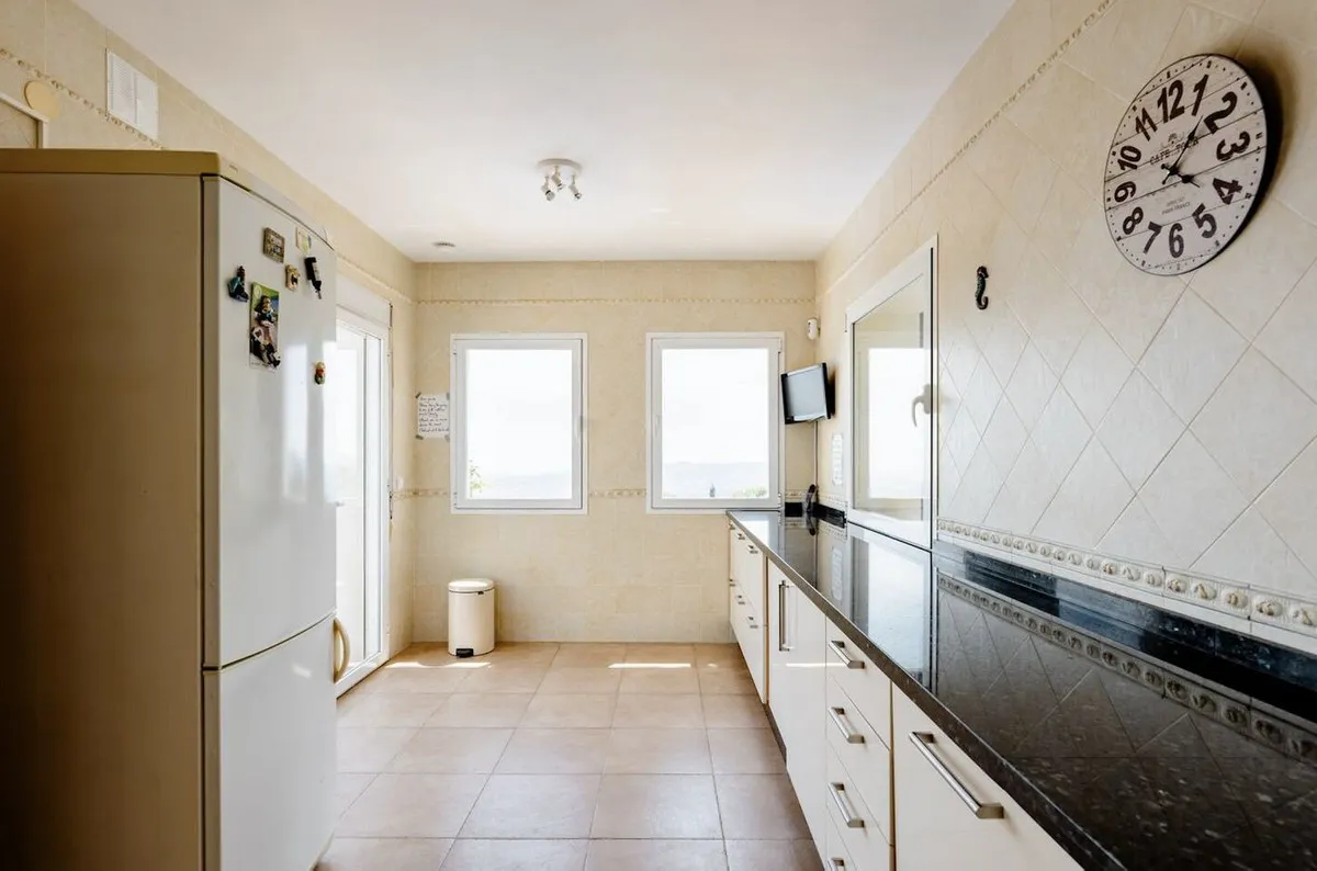 49672efd-20e4-430c-8284-dbf3a2e61265