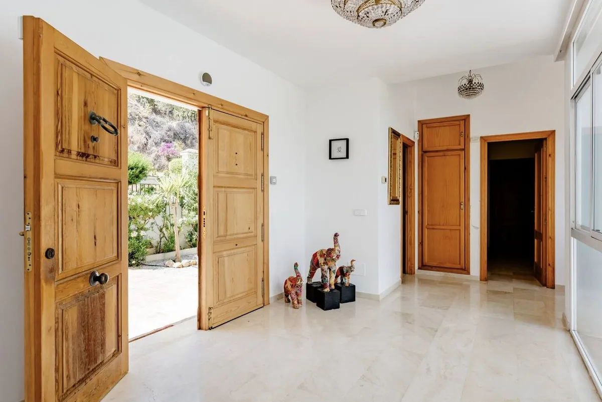 9a0dca13-6999-41b0-a695-52ff76e28159