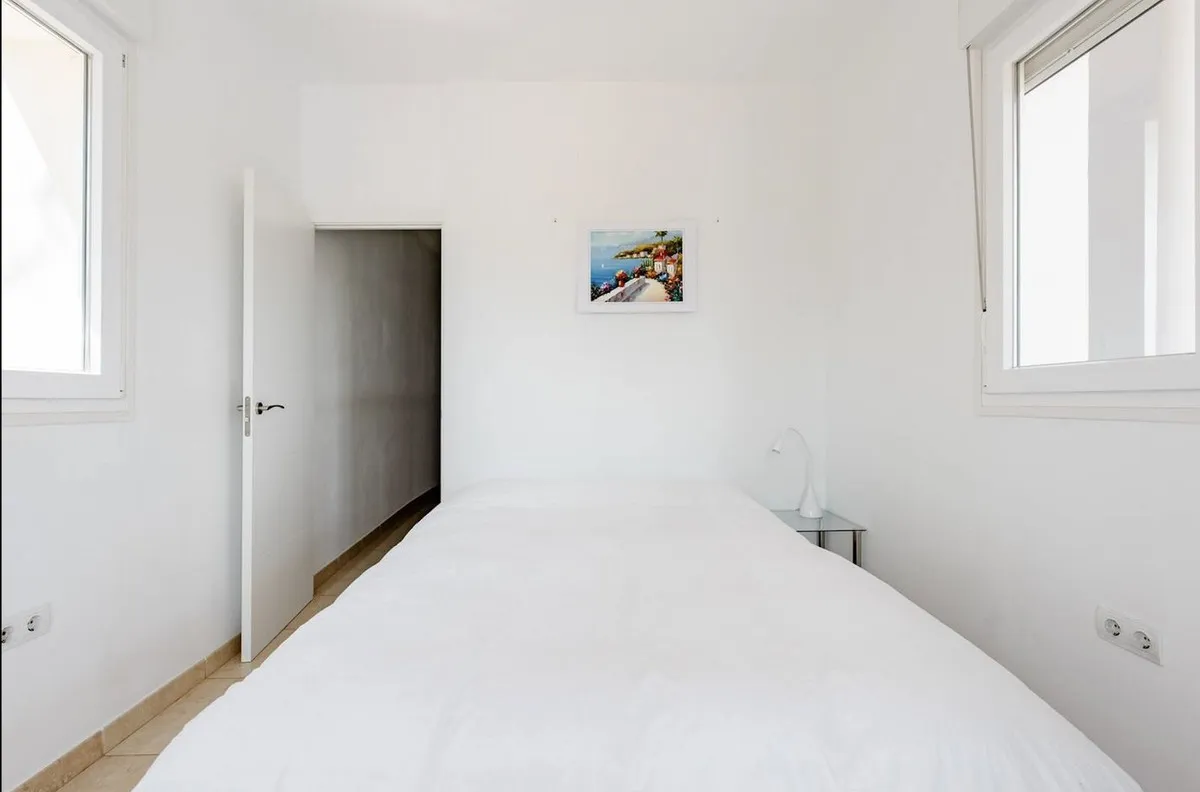 b937b4cd-d40d-4c02-92f8-5139e08c2b5a