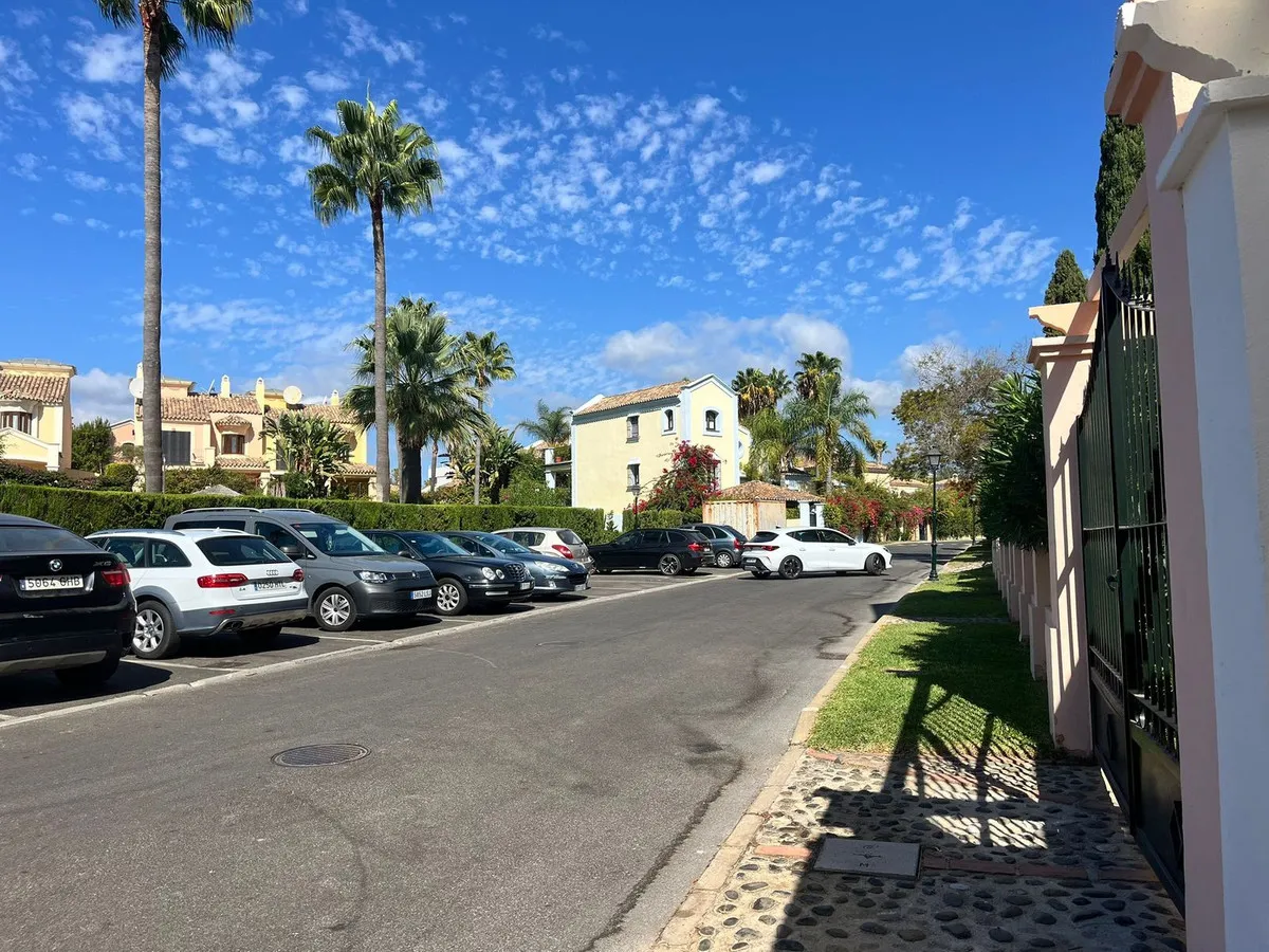 4b7bd94e-a984-4f6e-a5e1-cc111f57a23a