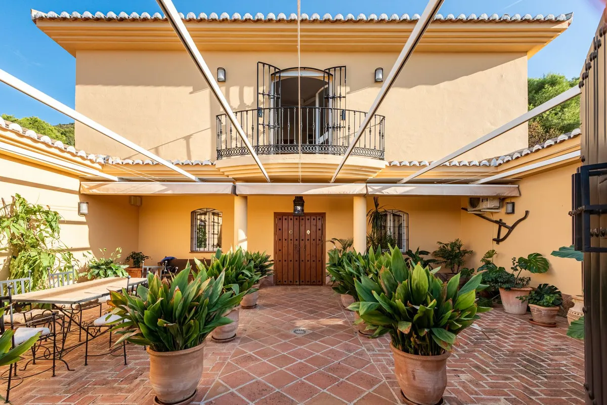 02651aac-7188-4caa-ad37-8b9ca2f20713