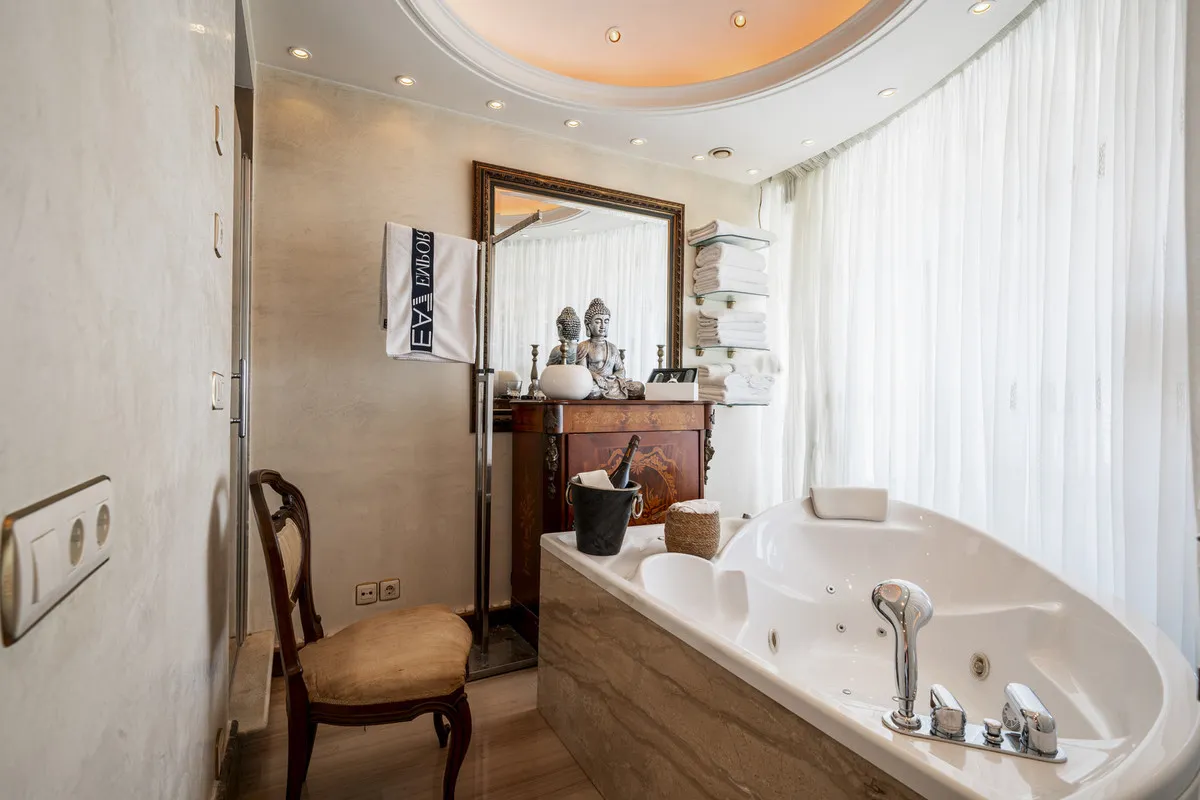 2fa072c8-2daf-4735-b90c-2f2c0bb9fd06