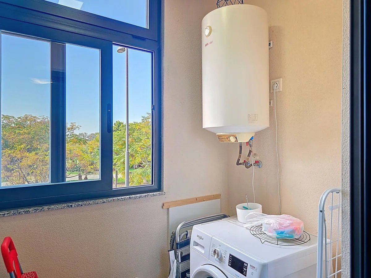 4c448c31-b9f5-4b33-bb07-b7c0f4347b4e