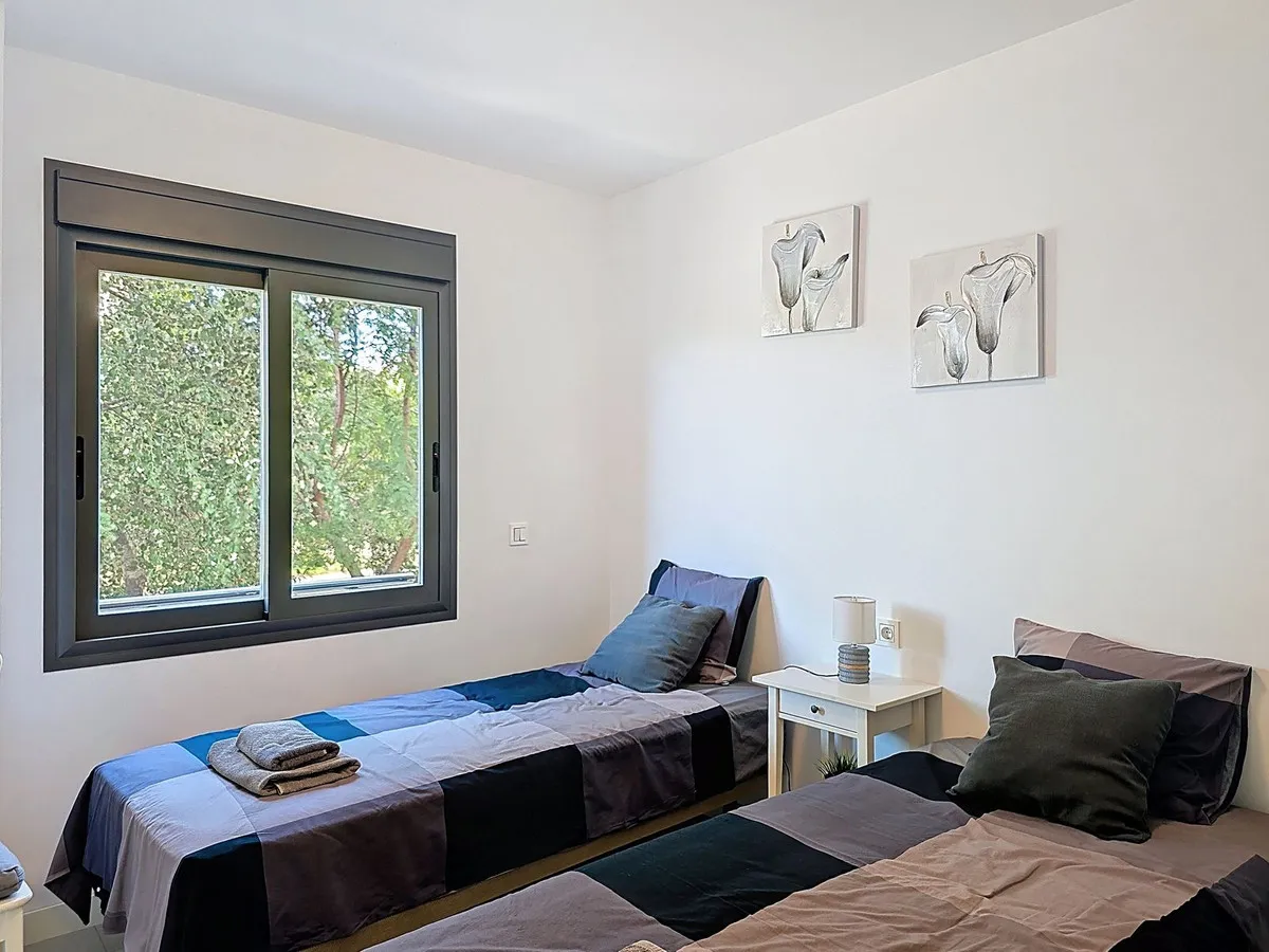 8f4c3ce6-cf7a-42c6-ac46-cf61c5820414