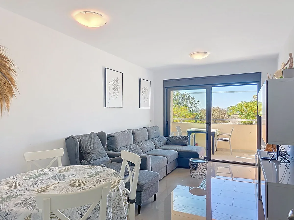 93606e9f-7dc2-48a3-ad40-50d93e0d77a6