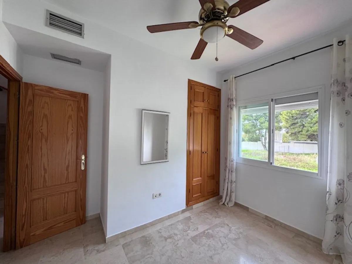 eaa2079e-e4ed-4900-bff5-246b3ace54d2