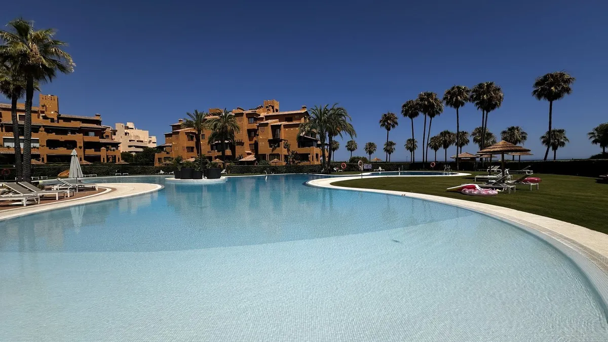 b9b19618-363f-44c0-82ab-3816550e069b