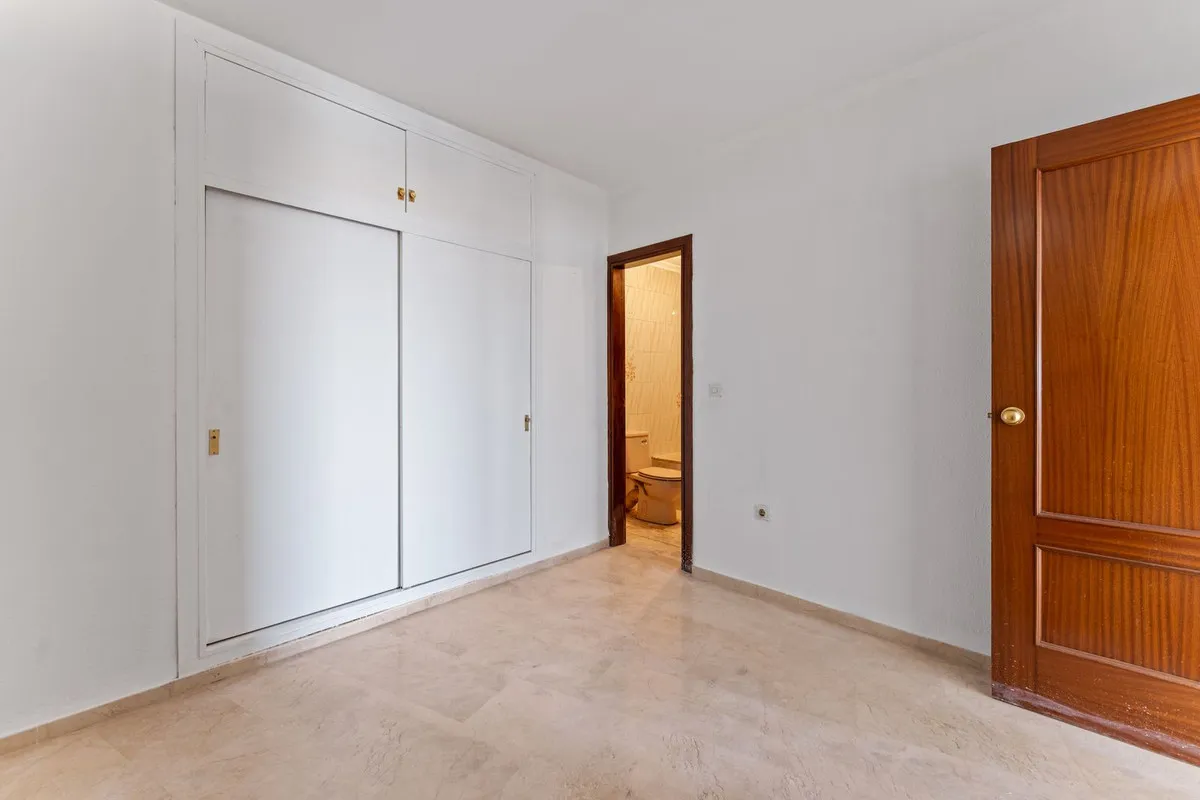 5bb01f51-95f6-4f06-8199-a6f102aa7f52