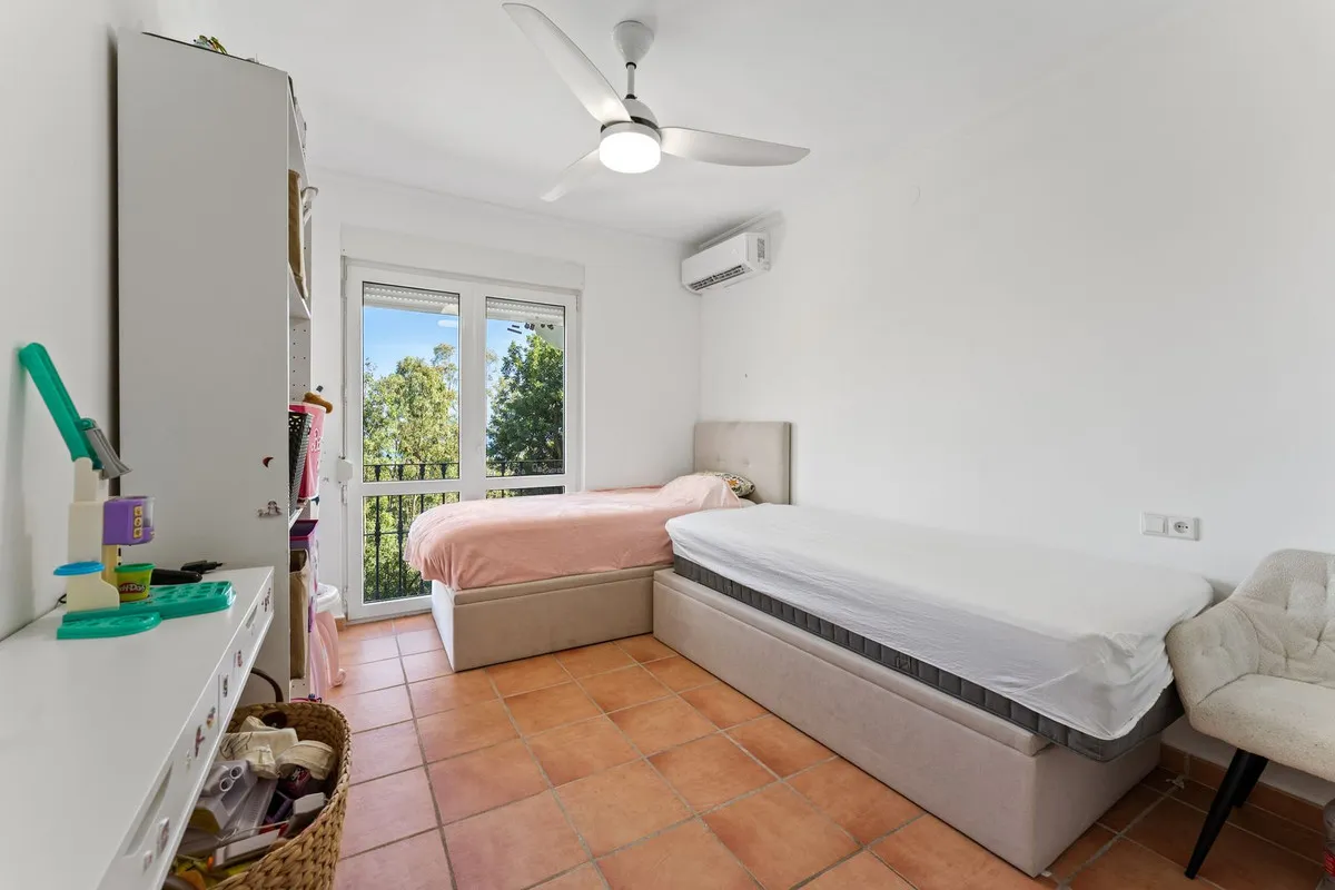 0e802945-8a3e-4eb4-bace-f589b043def2