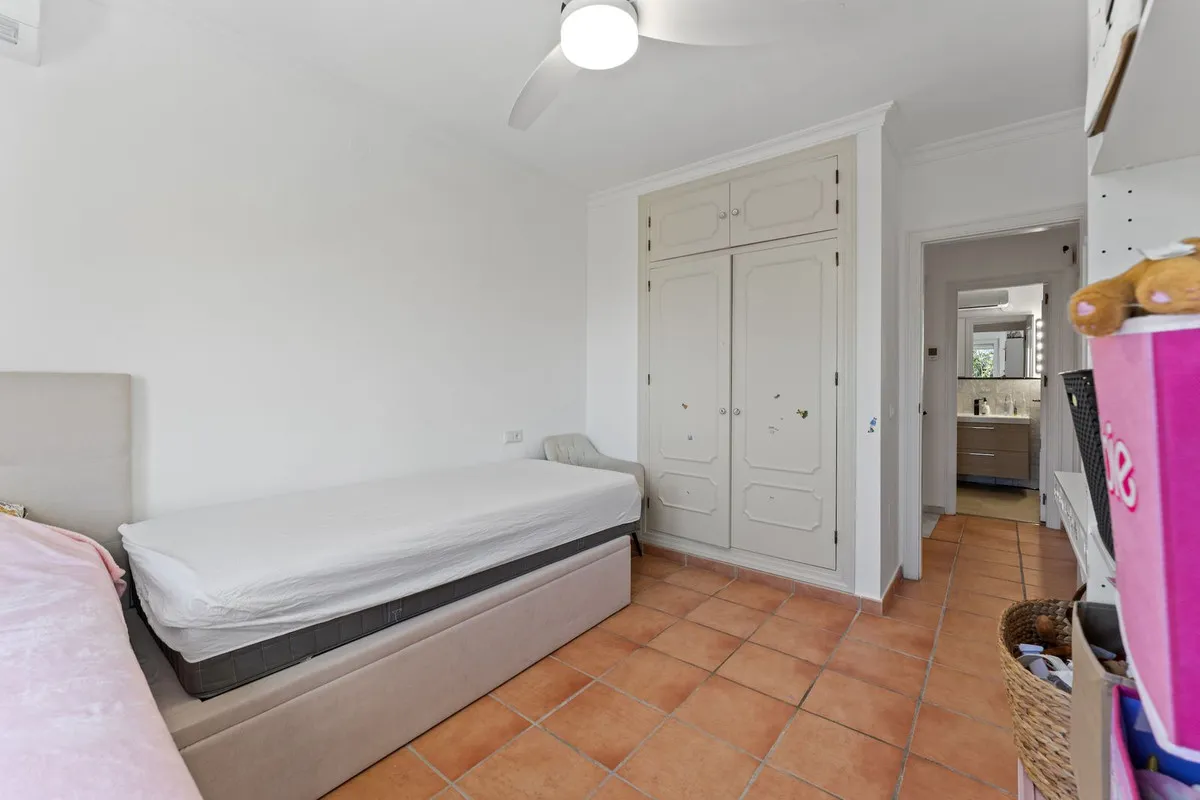 65f635dc-a090-4154-9b33-1b17aac2bcf7