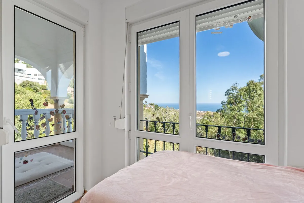 86a34f80-1f6f-424d-9523-aeb8cc7e3ce3