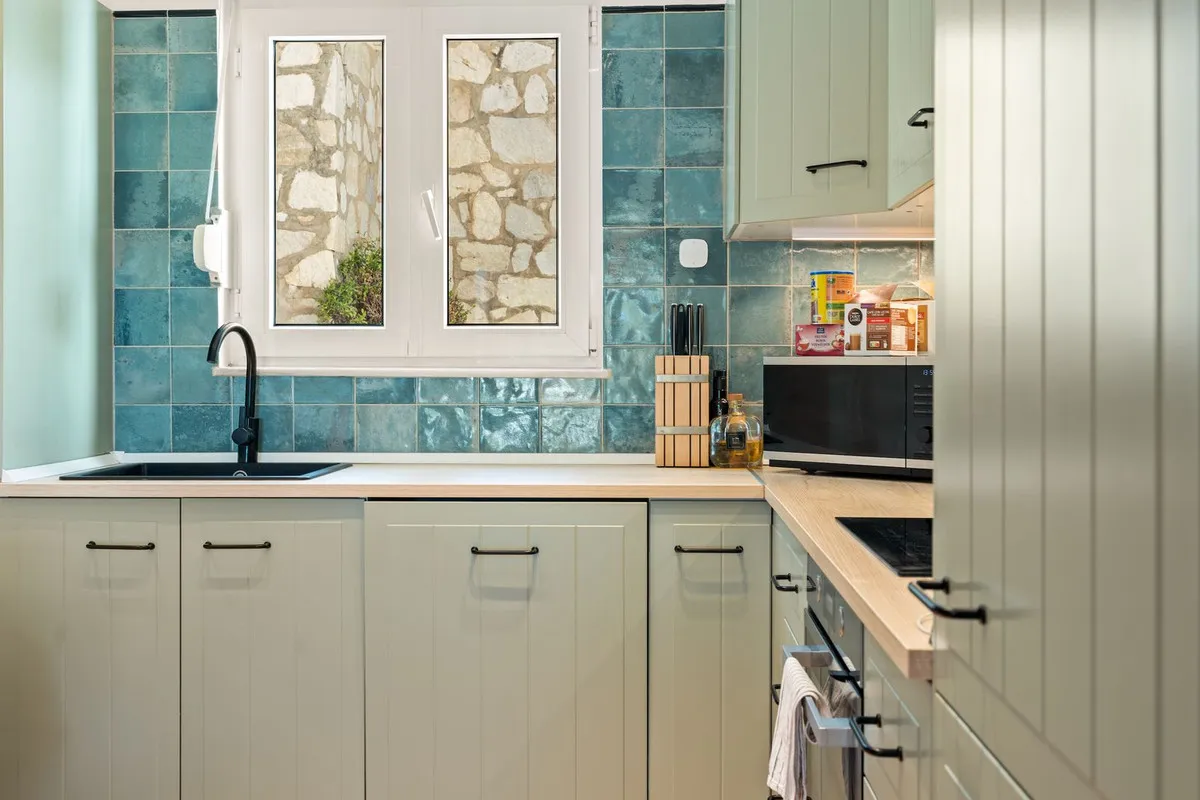 b4360ef5-ed2c-4698-94d0-1a7d8ebbf45a