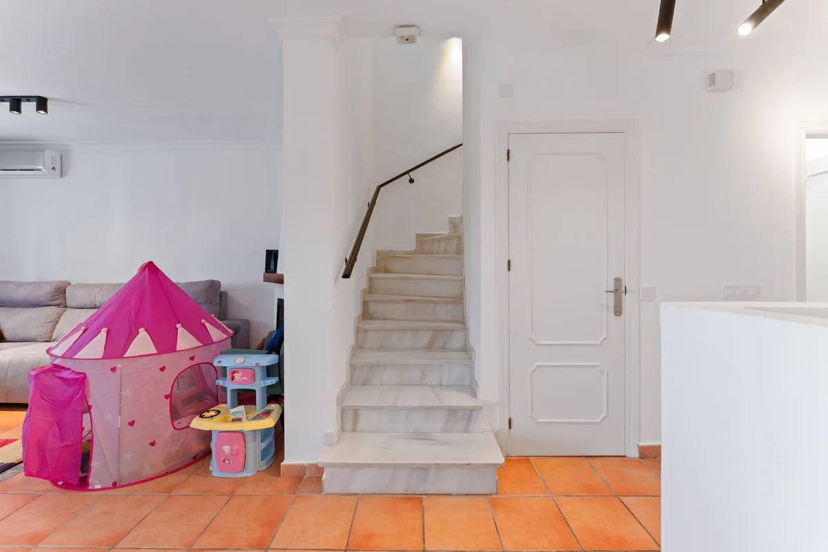 dda95cf7-d6d2-4d00-bc17-cad4c2d9e8c6