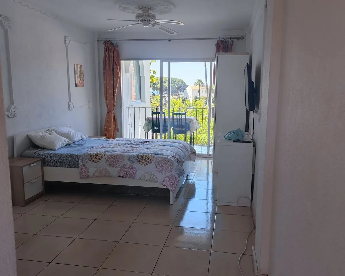 989fa0f7-83c9-4a38-9f33-168a9f3b0a43