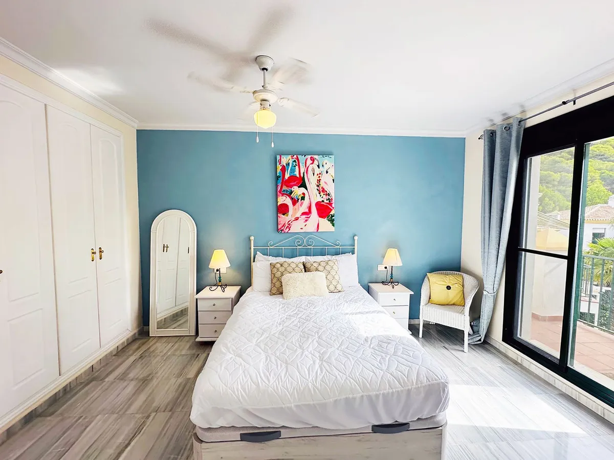 0a218363-0a0e-4b0e-9a8e-73a3b1853369