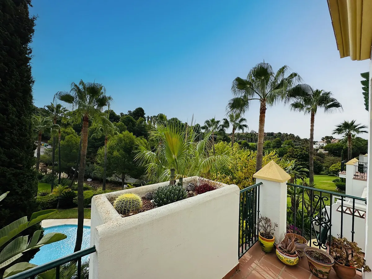 323311f2-c37a-4c51-8619-e739399a1133