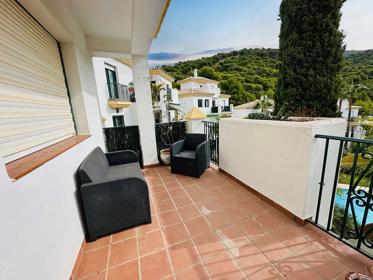 b64aaf93-6e2b-45b8-80a2-4b51451e4d9a