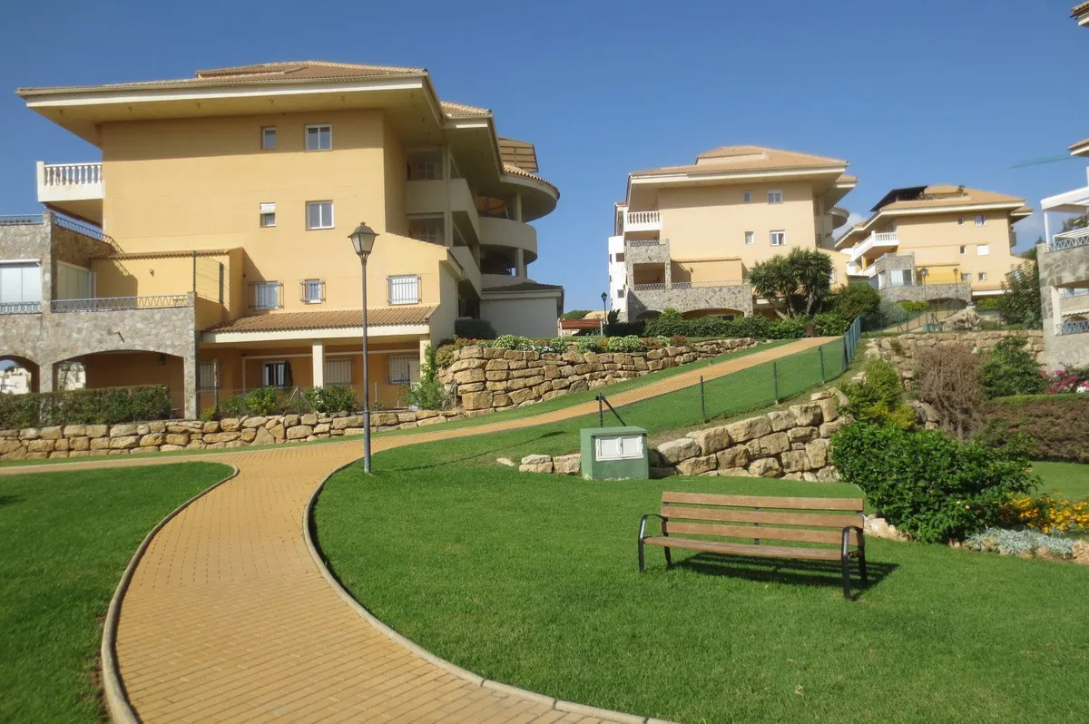 7f9a7082-1a5f-4411-95ff-7506fb70ebfe