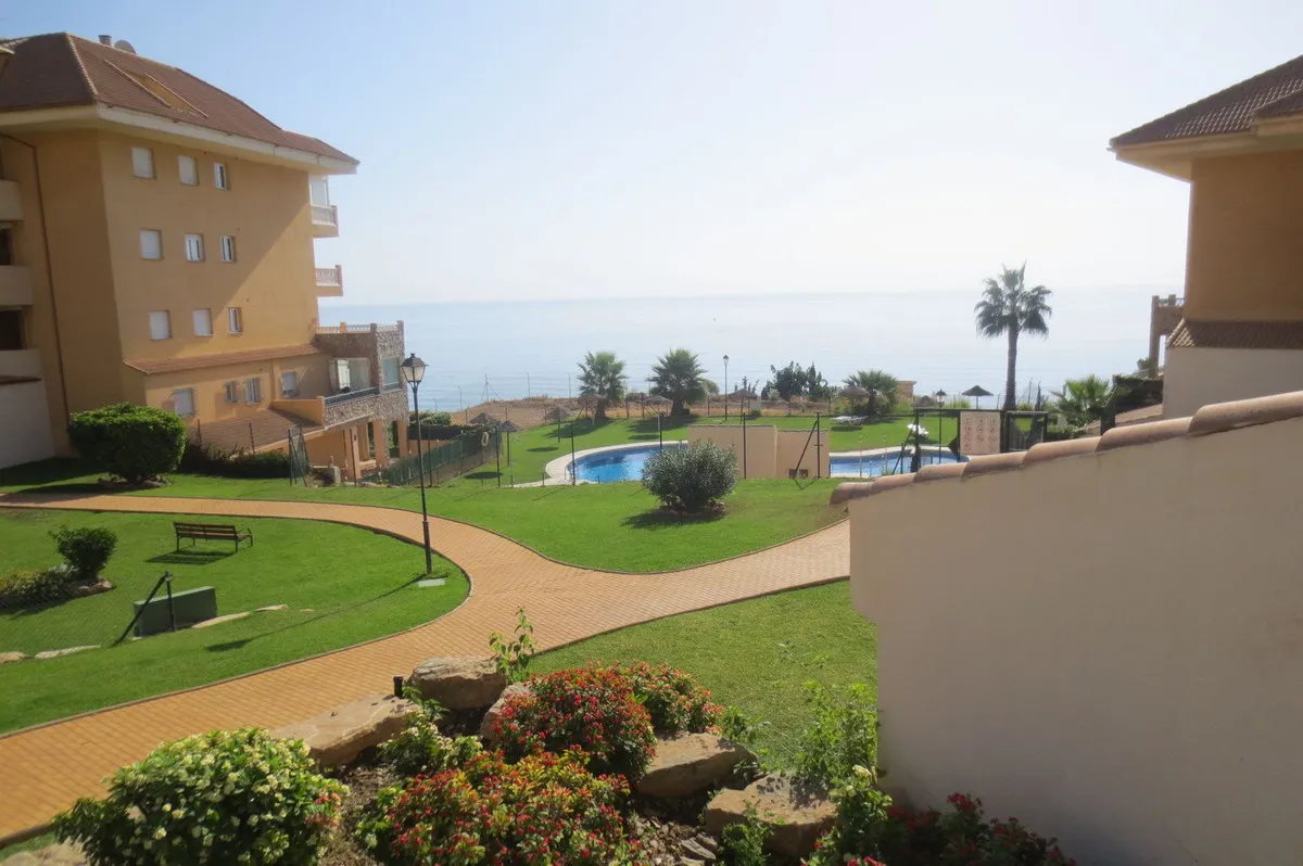 b0669790-6bdd-4405-9d86-4c3b632913da