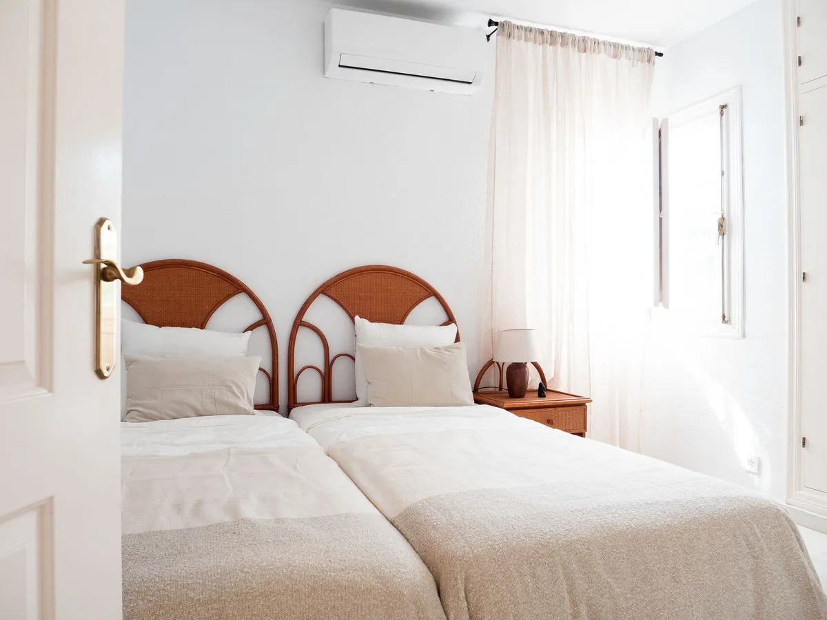 9cac1cce-2aeb-4801-81c5-77448a5bd137