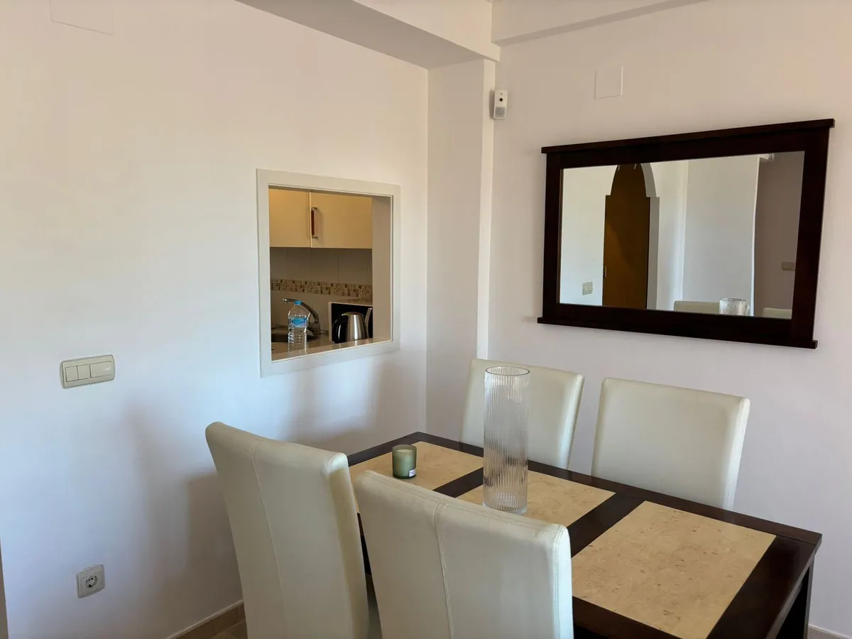 07e9d93b-032d-4a8f-a7bc-61064b8e0954