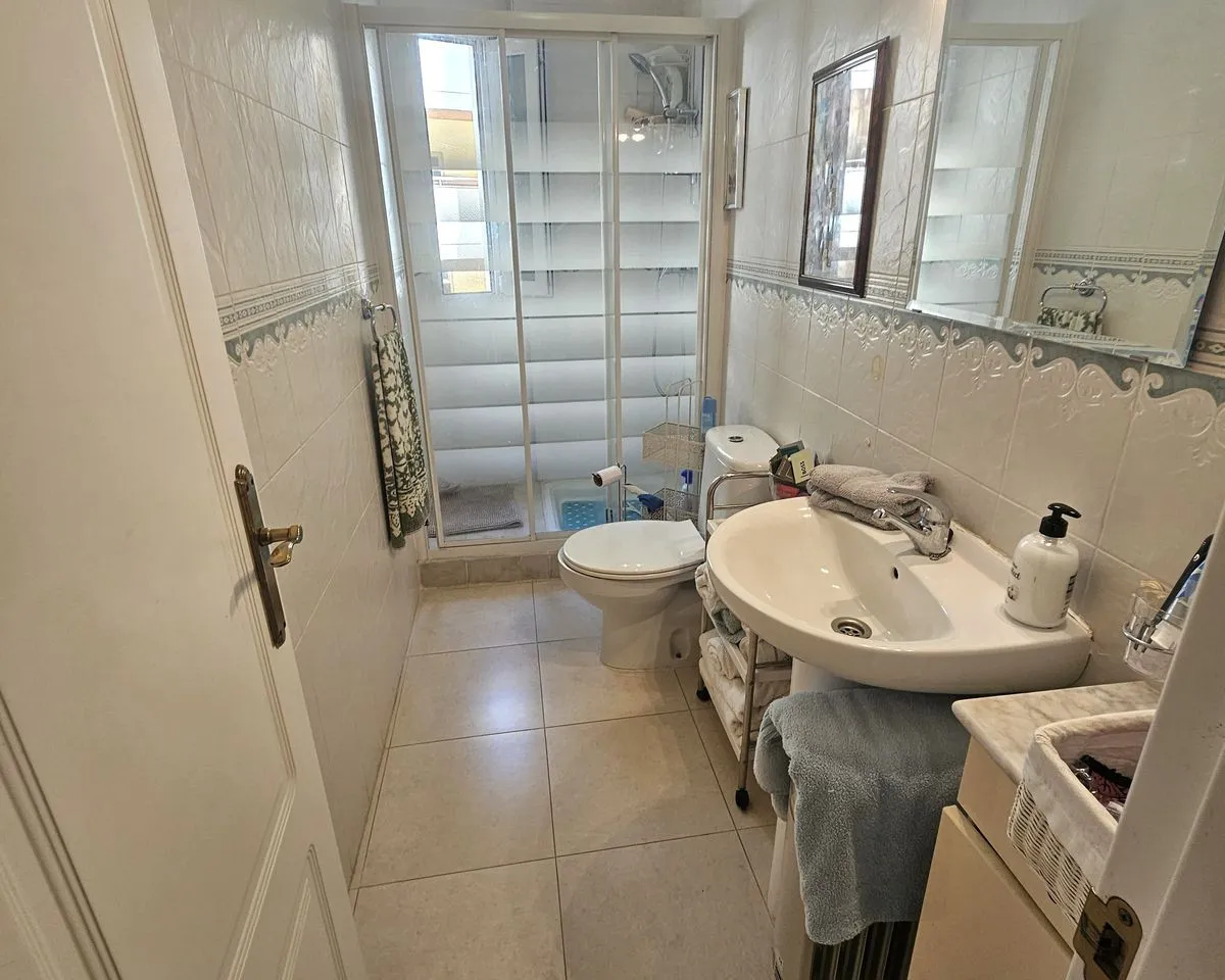 184b5cc4-d837-4600-88b1-2801473521e8