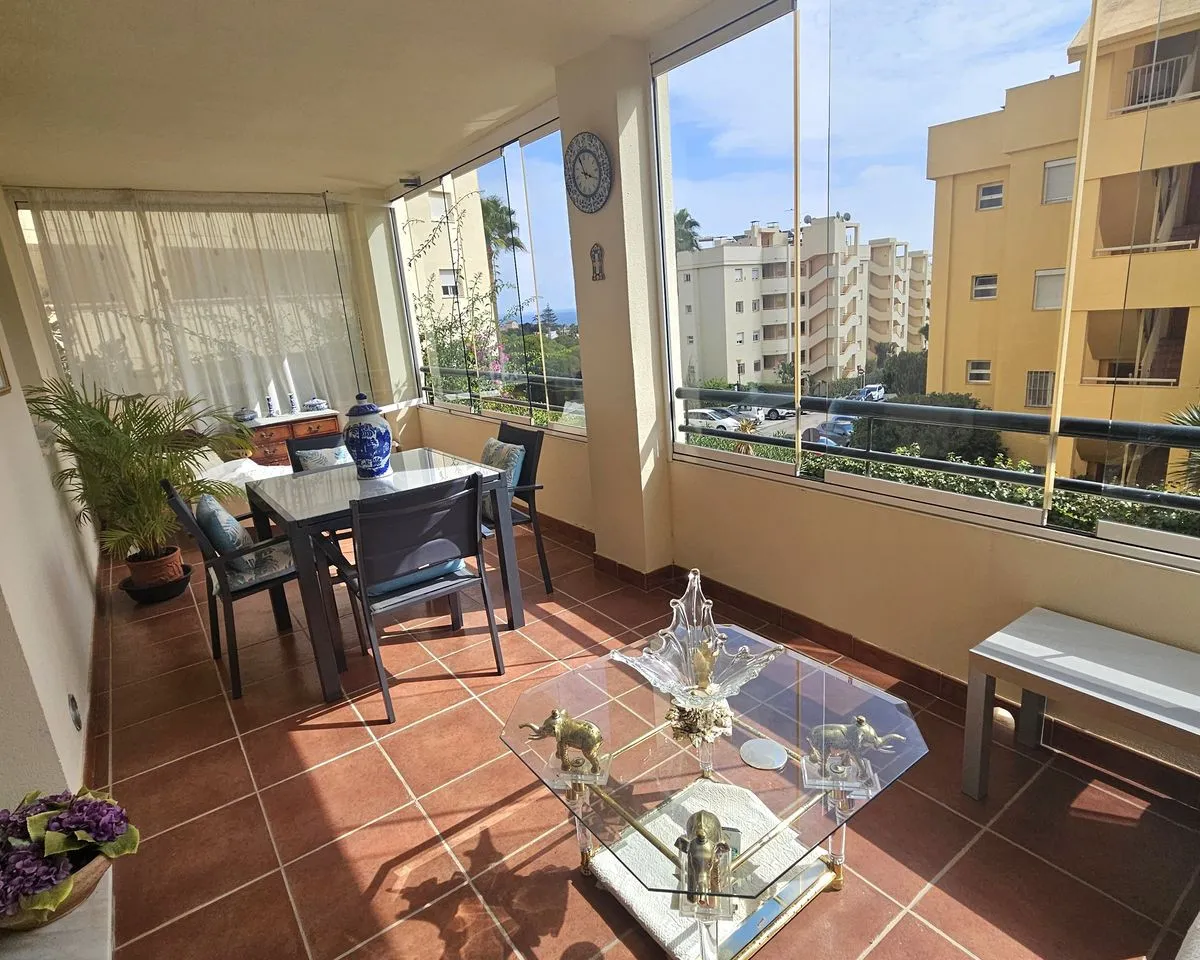 ce8e6354-4640-484b-98a5-6bc302c68e53