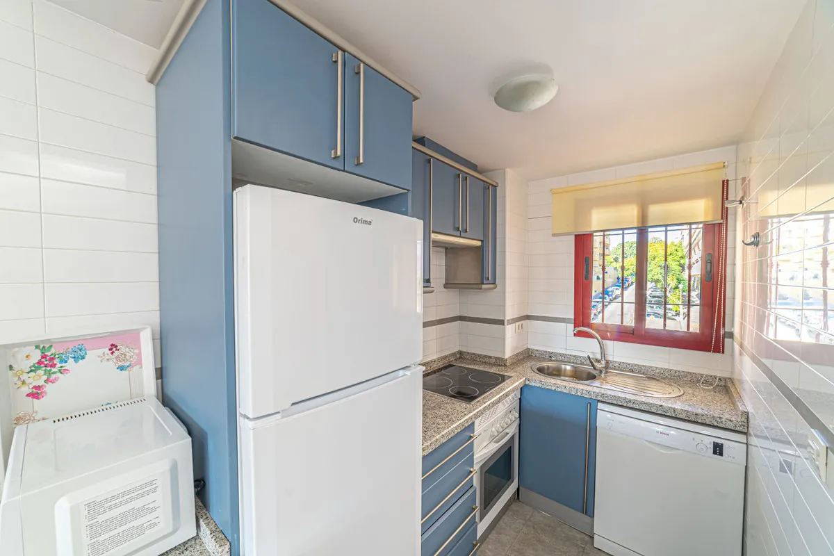 d7c7ff00-9f93-4e08-94d1-2ccc345d5c41