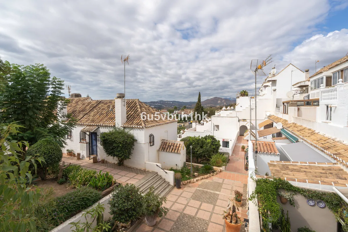 b8a140f6-4a31-46f6-b670-7c0894cf1ca3