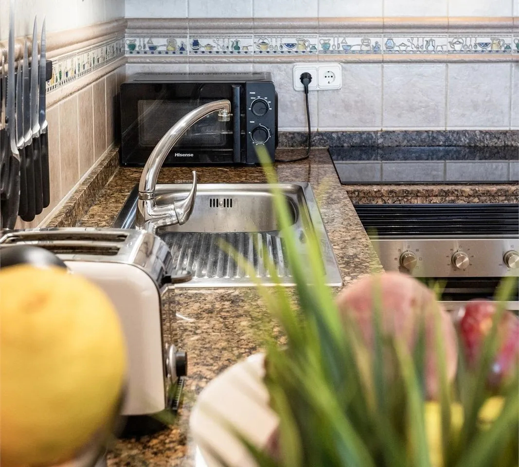 37ea2bbd-8ff1-4b35-b5cc-640fafac4bc1