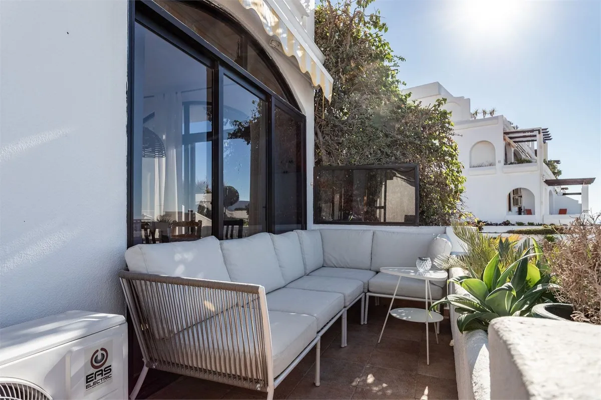 ca631ba9-6c7d-426c-8cc4-7529a69e0525