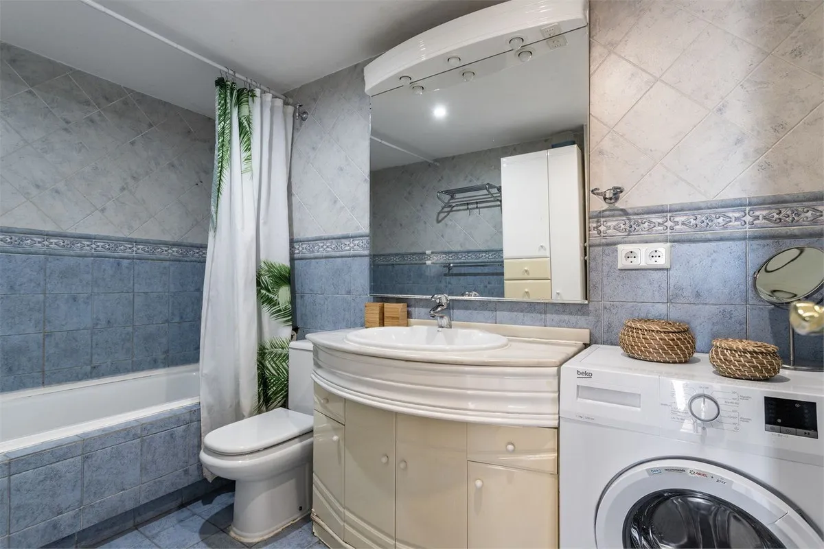 e4ca6f40-b8a1-4667-82f3-0c4d5d023ece