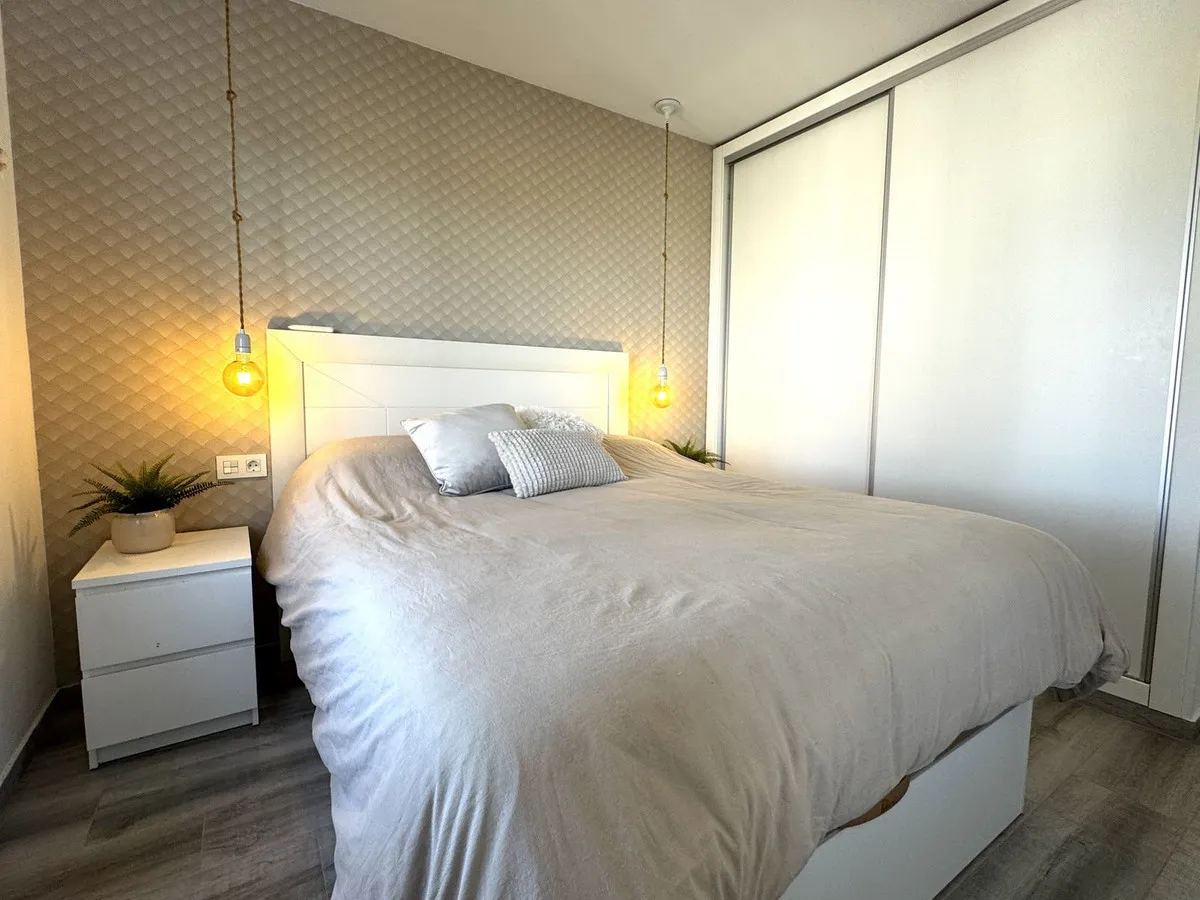 bf159ad9-781b-440e-8eee-45c1e39df4c0