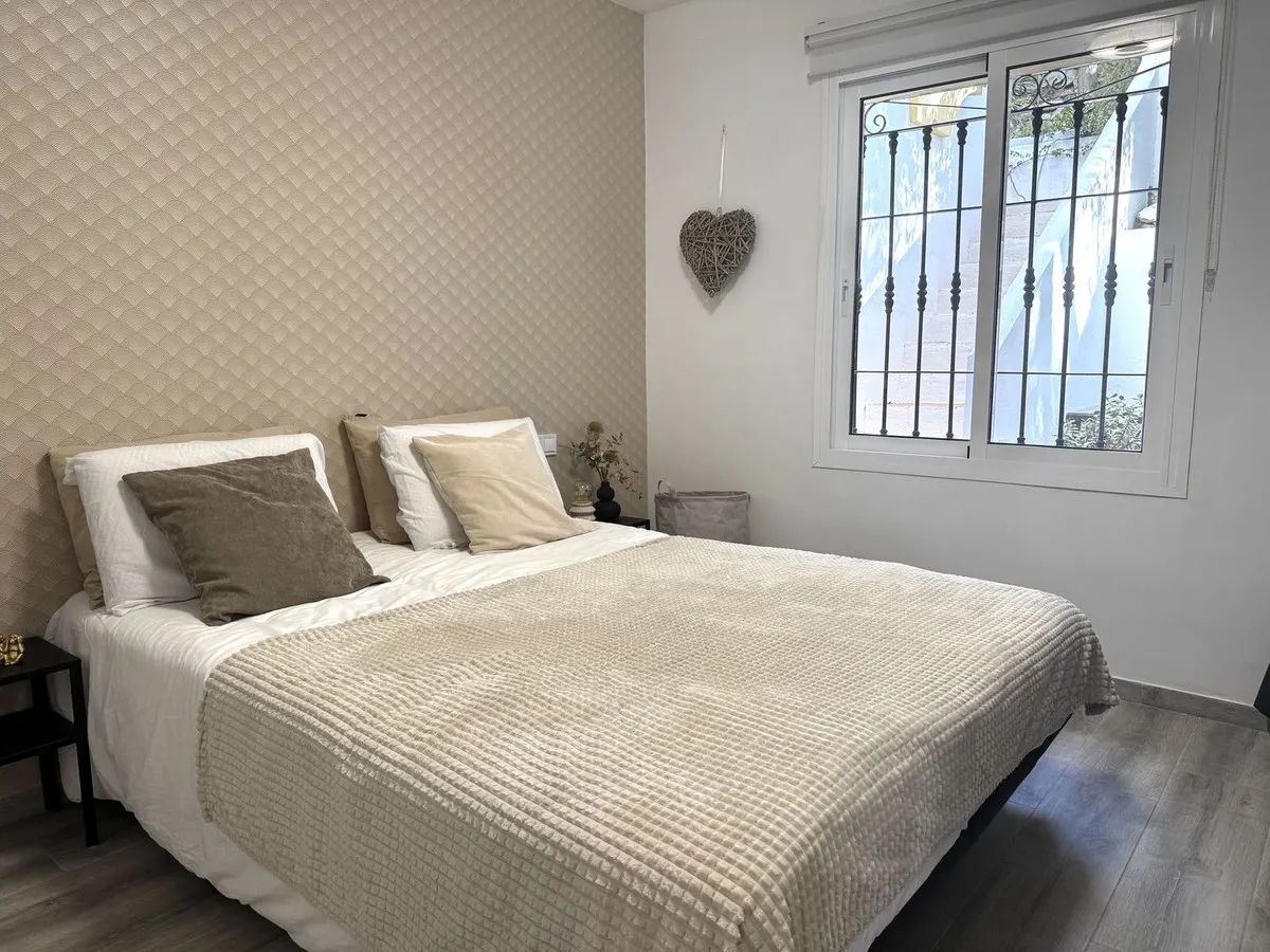 da833a09-87b6-4bc9-8f00-d6988a3b0fe1