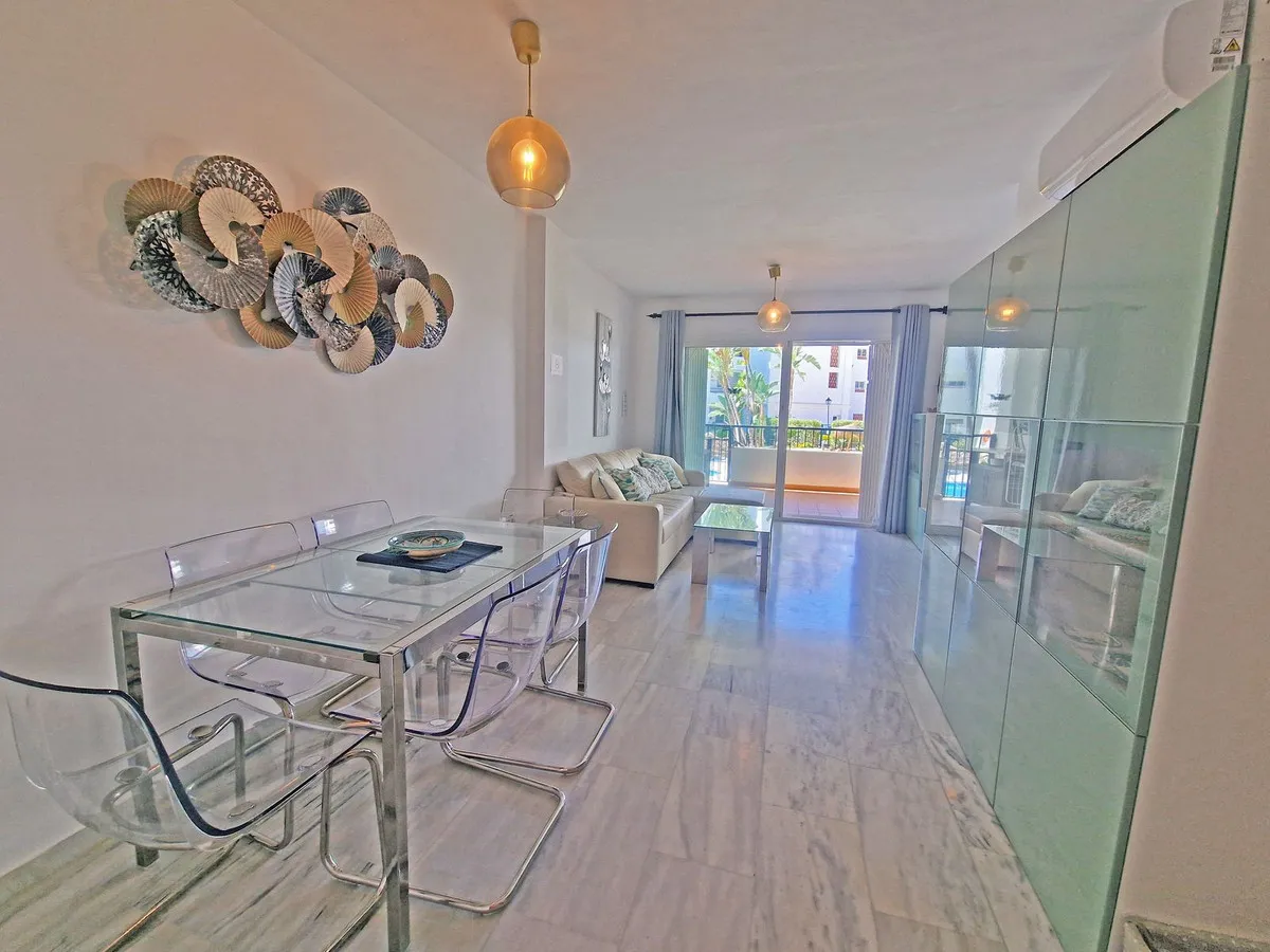 3e7df0f8-8e09-4d9e-b18c-e14455298976