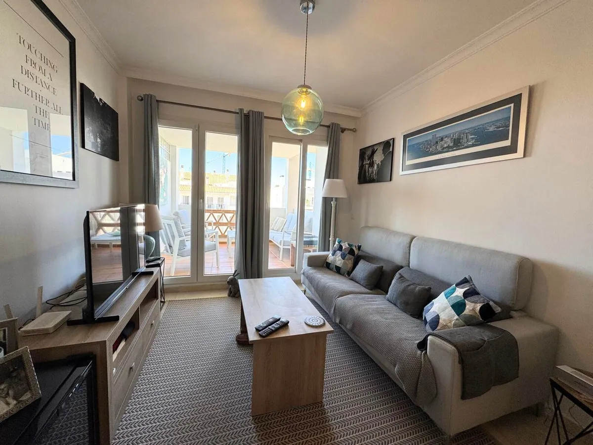 02f9f6f4-d084-40be-b820-7b7e8e3b11a1