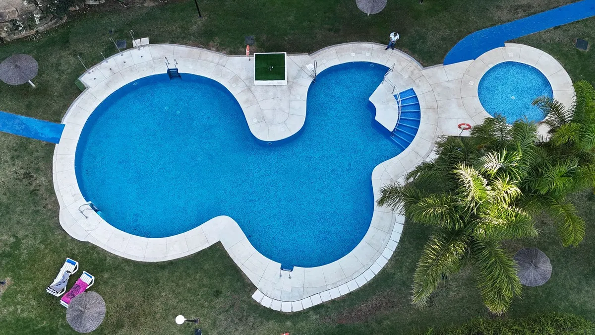 99c3e149-9ac7-425f-97d8-66b93e69a346